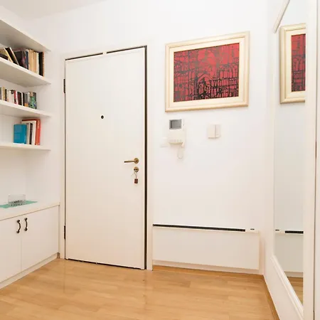 Palm Tree Superior - Specially Designed Three-room - Location Right Next To The And The Center - Beautiful Terrace スプリト