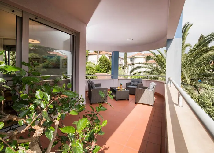 Palm Tree Superior - Specially Designed Three-room - Location Right Next To The And The Center - Beautiful Terrace Apartment