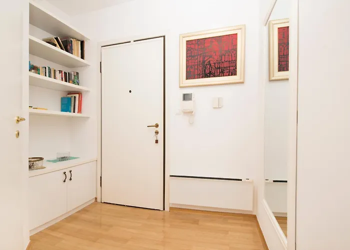 Palm Tree Superior - Specially Designed Three-room - Location Right Next To The And The Center - Beautiful Terrace Split