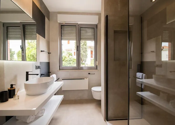 Apartment Palm Tree Superior - Specially Designed Three-room - Location Right Next To The And The Center - Beautiful Terrace Split