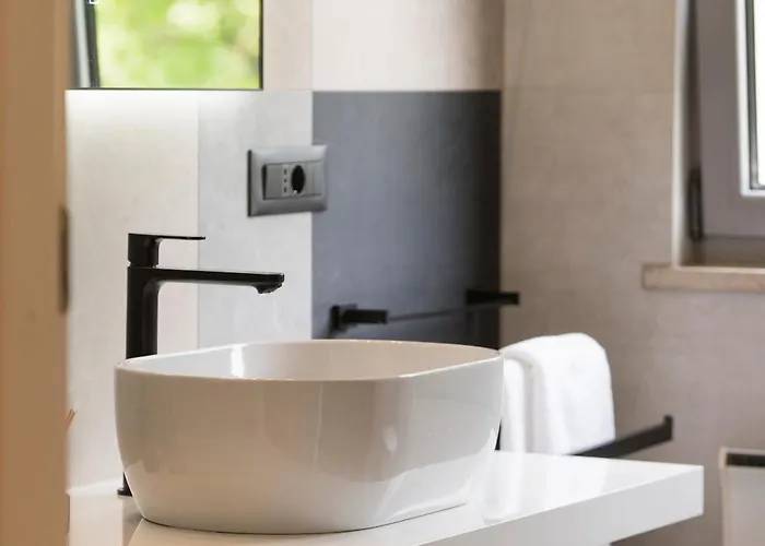 Apartment Palm Tree Superior - Specially Designed Three-room - Location Right Next To The And The Center - Beautiful Terrace Split