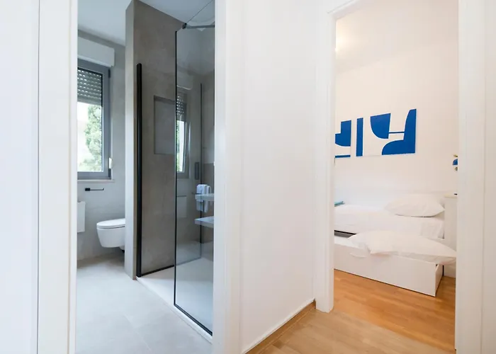 Palm Tree Superior - Specially Designed Three-room - Location Right Next To The And The Center - Beautiful Terrace