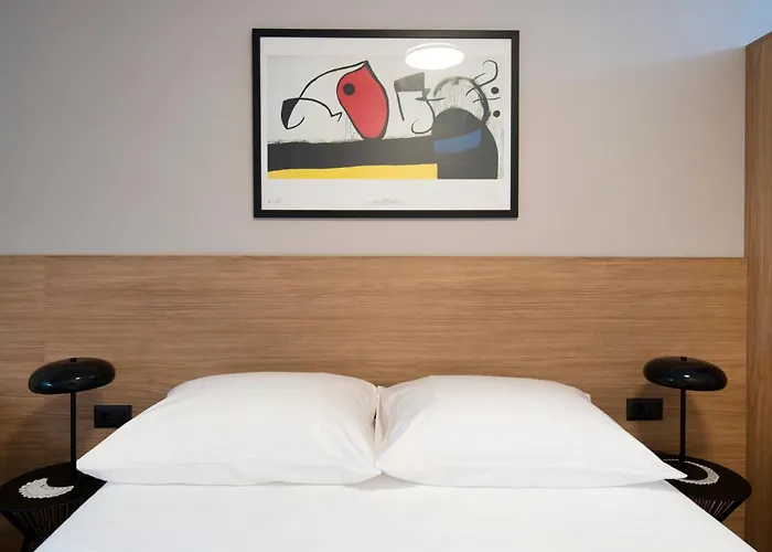 Palm Tree Superior - Specially Designed Three-room - Location Right Next To The And The Center - Beautiful Terrace *