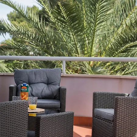 Palm Tree Superior - Specially Designed Three-room - Location Right Next To The And The Center - Beautiful Terrace Apartamento *