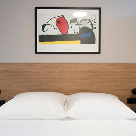 Palm Tree Superior - Specially Designed Three-room - Location Right Next To The And The Center - Beautiful Terrace *